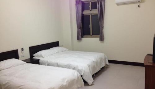 Standard Double Room with Shared Bathroom