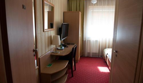 Budget Single Room
