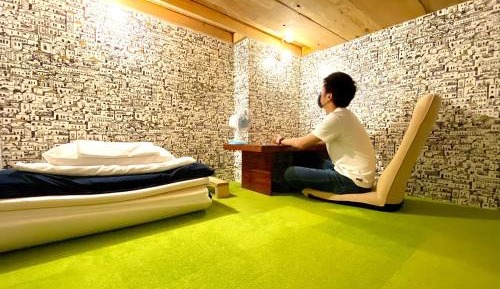 Premium Single Capsule Room