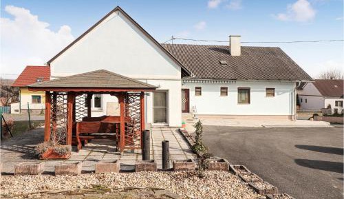 Two-Bedroom Holiday Home