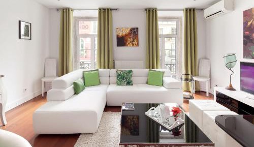 Superior One-Bedroom Apartment