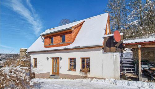 Two-Bedroom Holiday Home