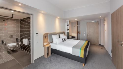 Standard Queen Room - Disability Access