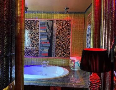 Deluxe Suite with Spa Bath