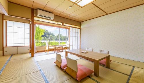 Japanese-Style Deluxe Room
