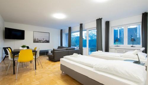 Four-Bedroom Apartment with Balcony 