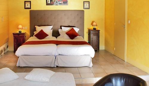 Twin Room with Shower