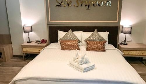 Studio with Spa Bath
