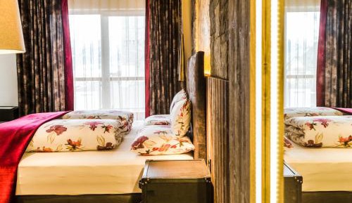 Double Room with Mountain View