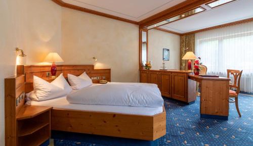 Large Double Room with balcony
