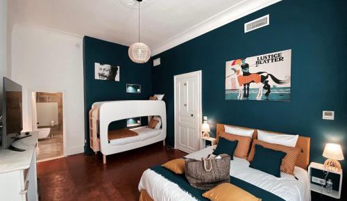 Deluxe Family Room