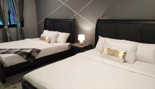 Queen Room with Two Queen Beds - Disability Access