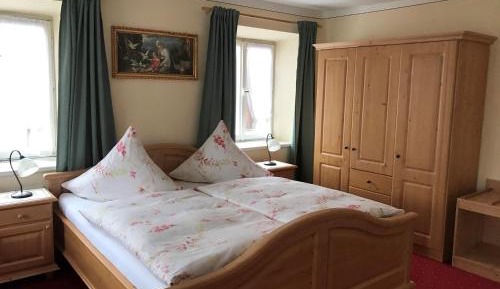 Basic Triple Room