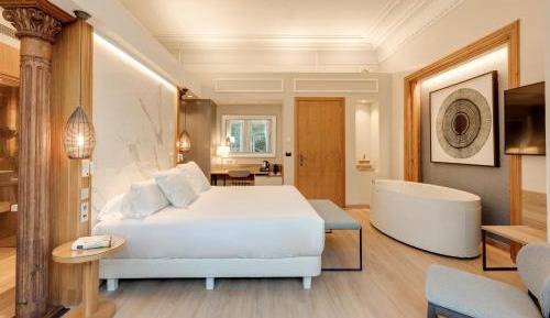 Suite Suite Tibidabo 32 with Hammam, Hydromassage Bathtub and Sauna