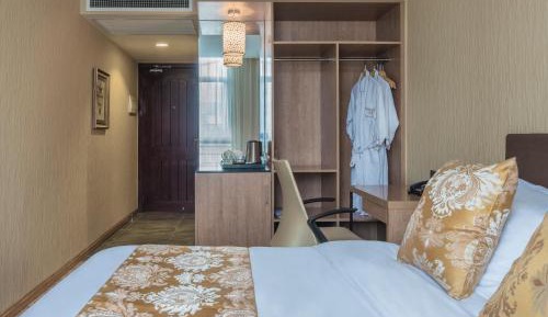 Superior King Room