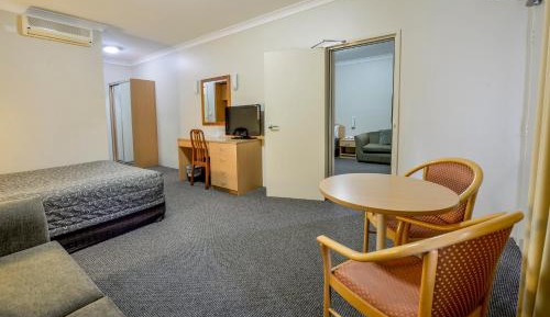 Deluxe Queen Room