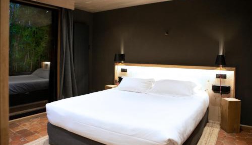 Deluxe Double Room with Hot Tub
