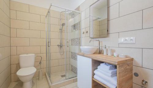 Apartment with Garden View