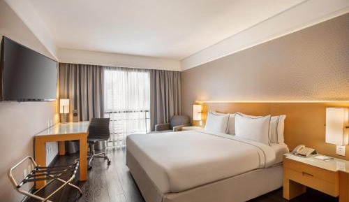 Grand Premium Queen Room