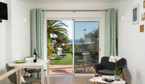 Suite with Garden View