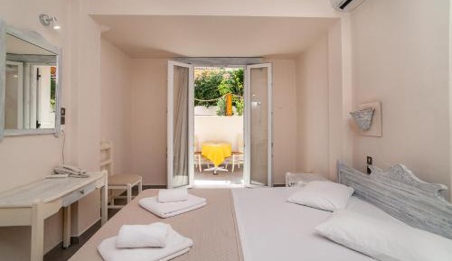 Superior Double or Twin Room with Terrace