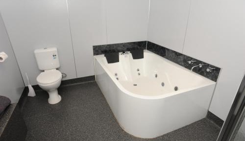 Executive Suite with Spa Bath