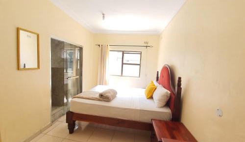 Deluxe Room (2 Adults + 1 Child)