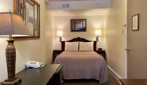 Economy Double Room, Private Bathroom