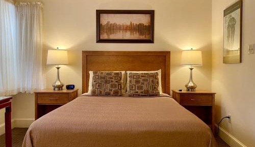 Premium Queen Room, Private Bathroom
