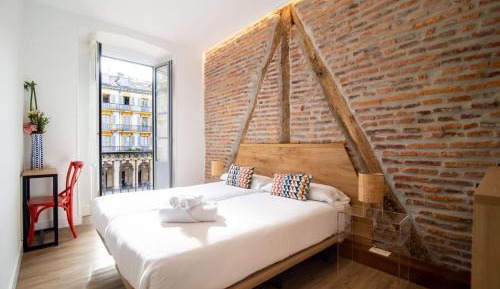Twin Room with Balcony
