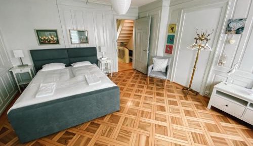 Large Double Room