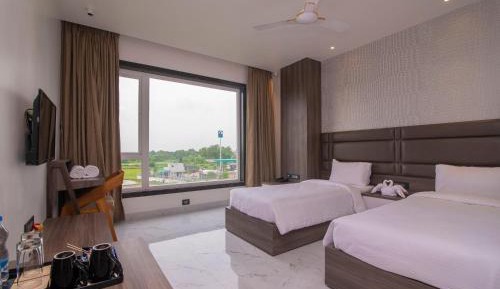 Deluxe Double or Twin Room