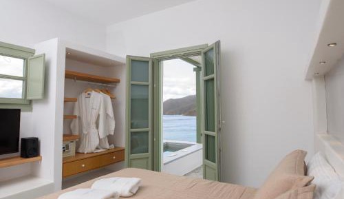 Suite with Private Pool
