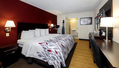 Deluxe King Room Disability Access Non-Smoking