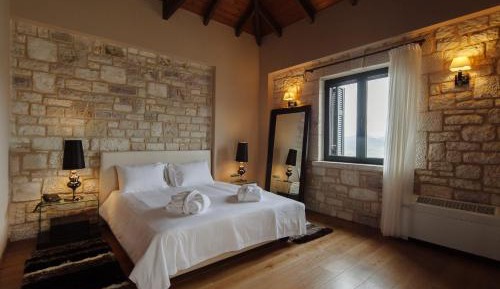 Suite - Split Level
