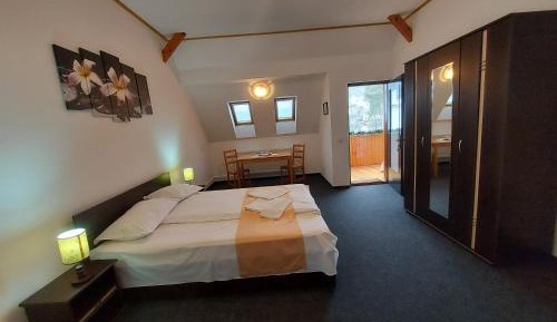 Double or Twin Room with Bathroom