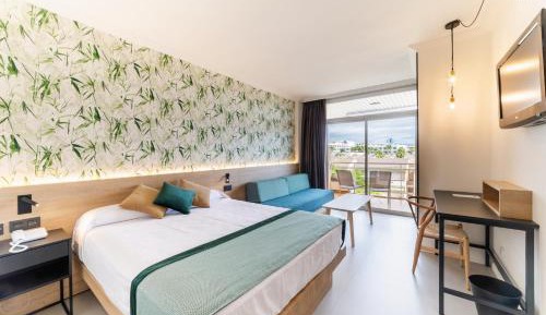 Standard Double or Twin Room with Sea View