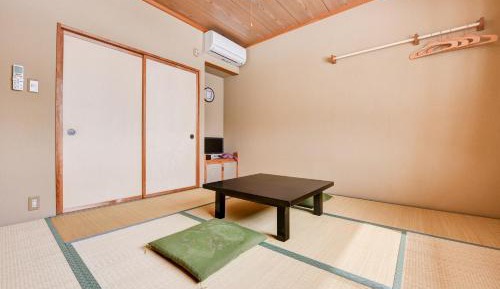 Japanese-Style Quadruple Room with Shared Bathroom