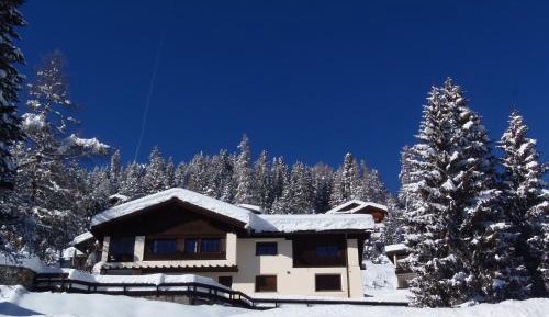 Studio with Mountain View