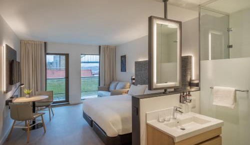 Innside Studio with Balcony