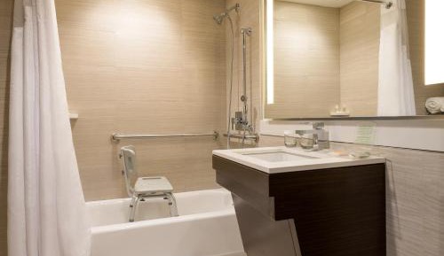 King Room - Hearing Accessible