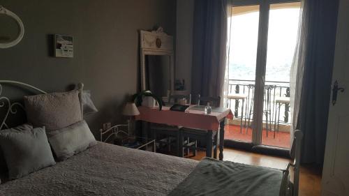 Double Room with Private External Bathroom