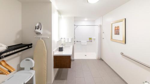 Two-Bedroom Suite - Mobility Accessible Roll In Shower