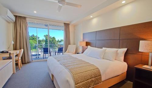 Deluxe King Suite