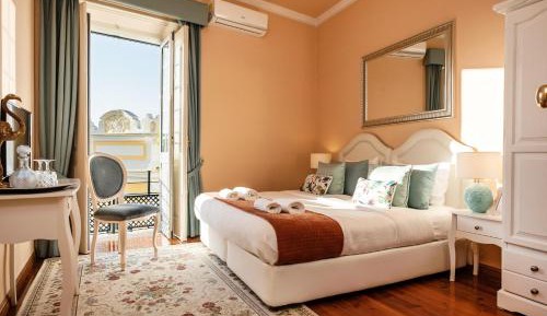 Triple Room with City View