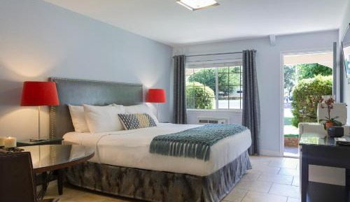 King Room with Mountain View
