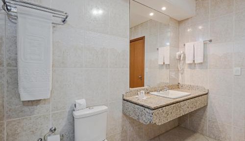 Deluxe Suite with Spa Bath