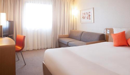 Standard Room with 1 Double bed and Single sofa Bed