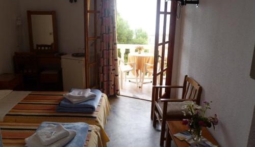 Standard Twin Room with Sea View