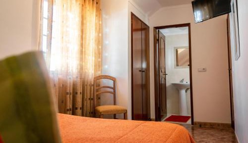 Deluxe Double Room with Shower